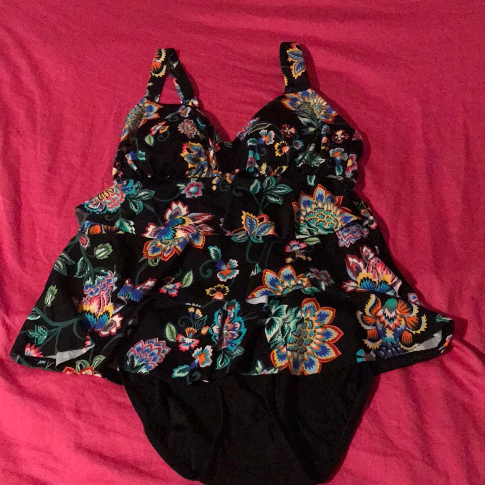 Croft & Barrow Floral Swimsuit (w/ruffles)